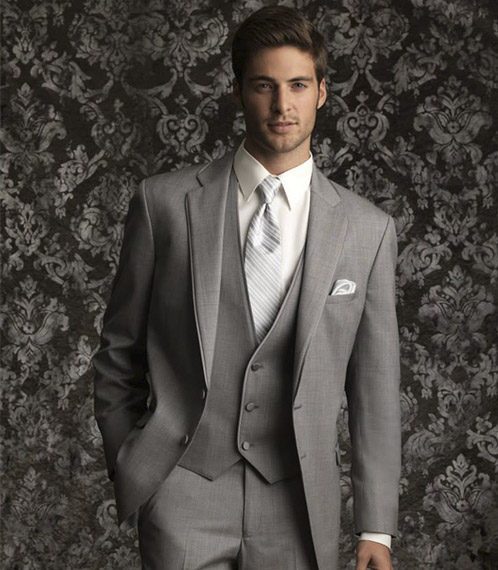 Classic grey notch lapel.